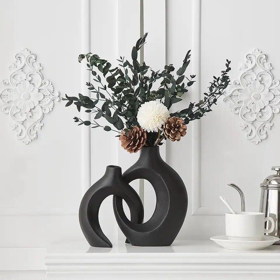 Aesthetic Ceramic Vase - HomeCompli