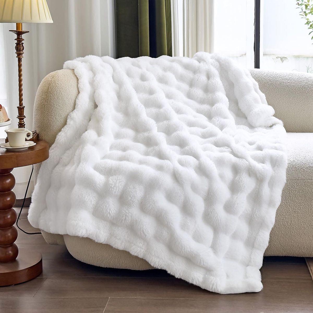 Sumptuously Soft Throw - HomeCompli